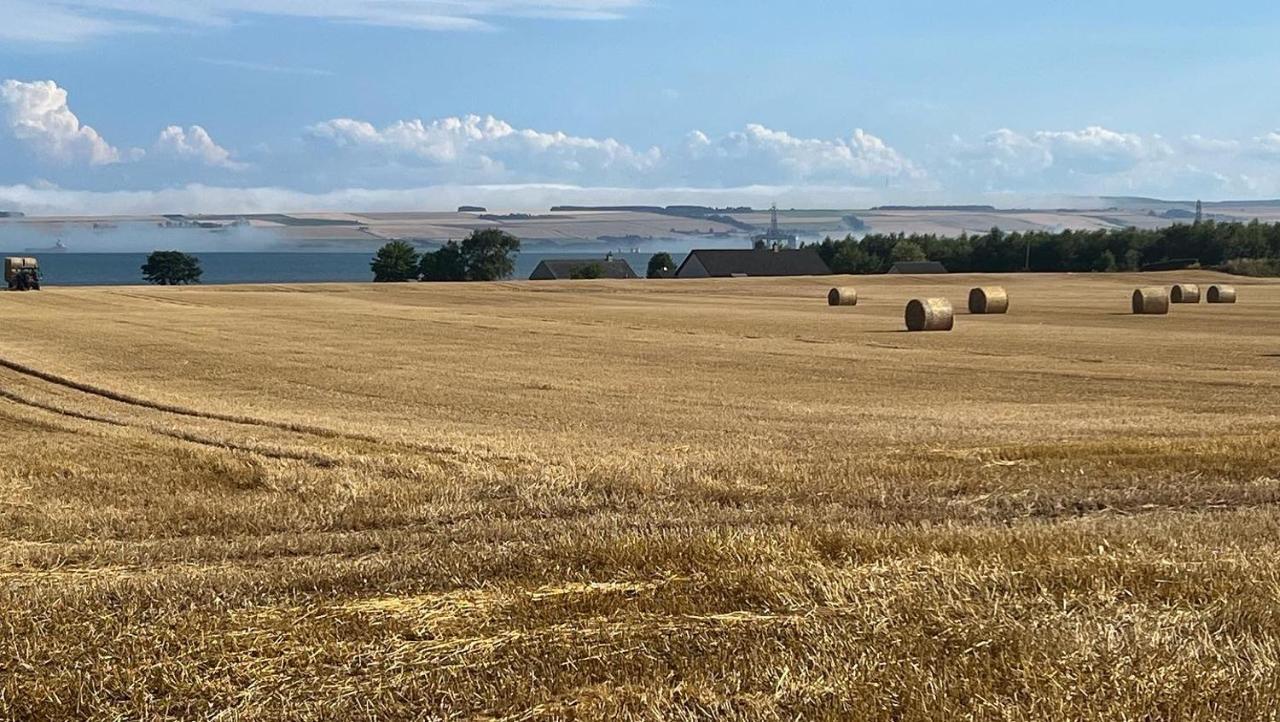 ディングウォールBlack Isle Viewアパートメント エクステリア 写真